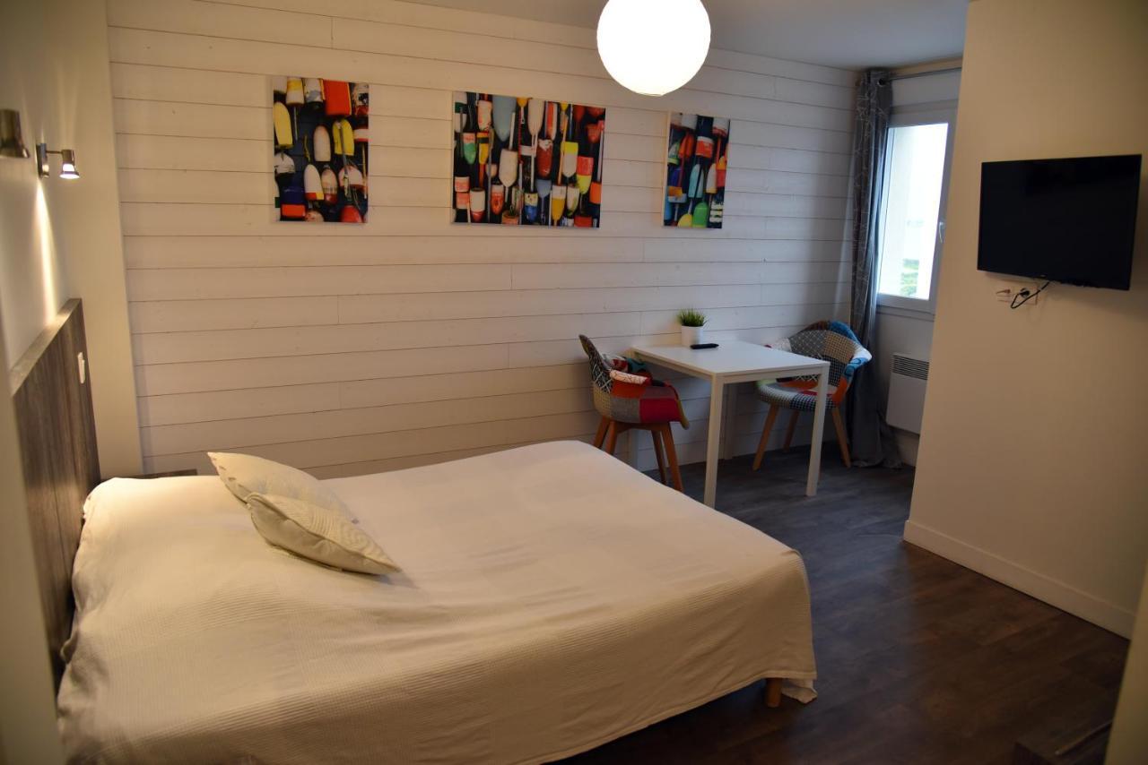 La Marine Hotel Sibiril Екстериор снимка